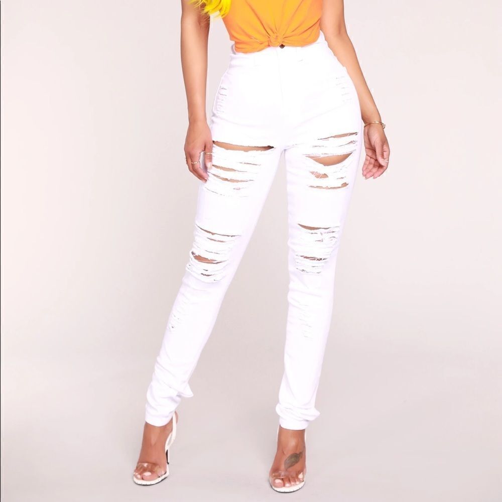 5/$50 Fashion Nova High Waisted Distressed White Skinny Jeans size 1